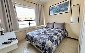 Caribe Center 203 - Studio completo no Sudoeste, com garagem privativa, Wi-Fi rápido, cozinha equipada 7 min da Esplanada - By Hospede Fácil